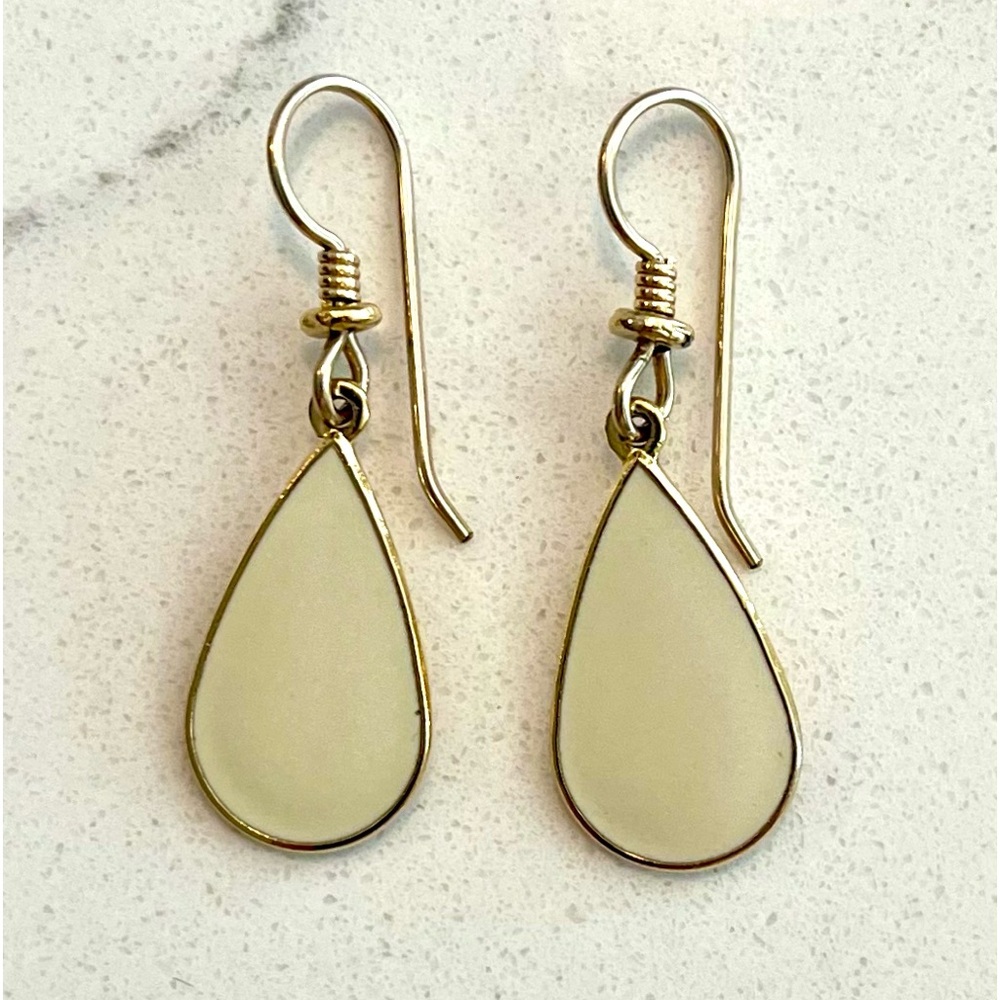 Vintage Laurel Burch”Tear”off-white Earrings  gently worn. excellent condition